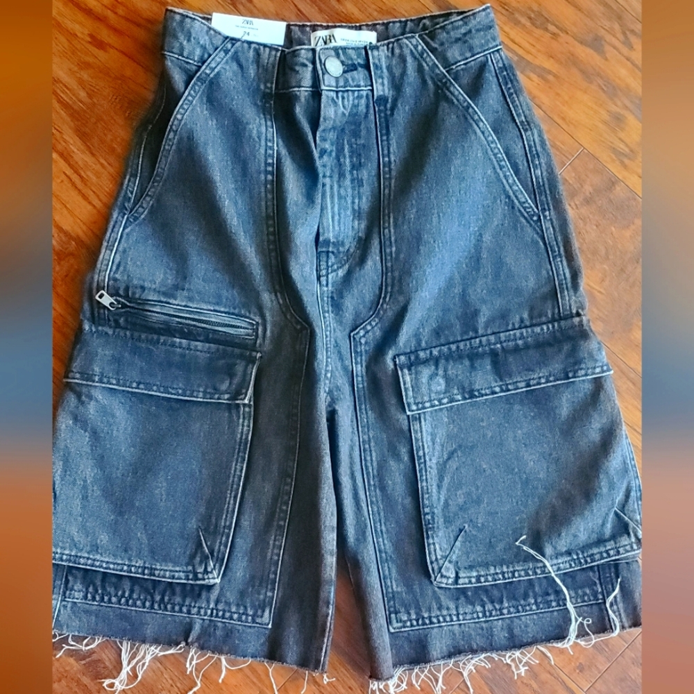 Zara The Cargo Bermuda Shorts